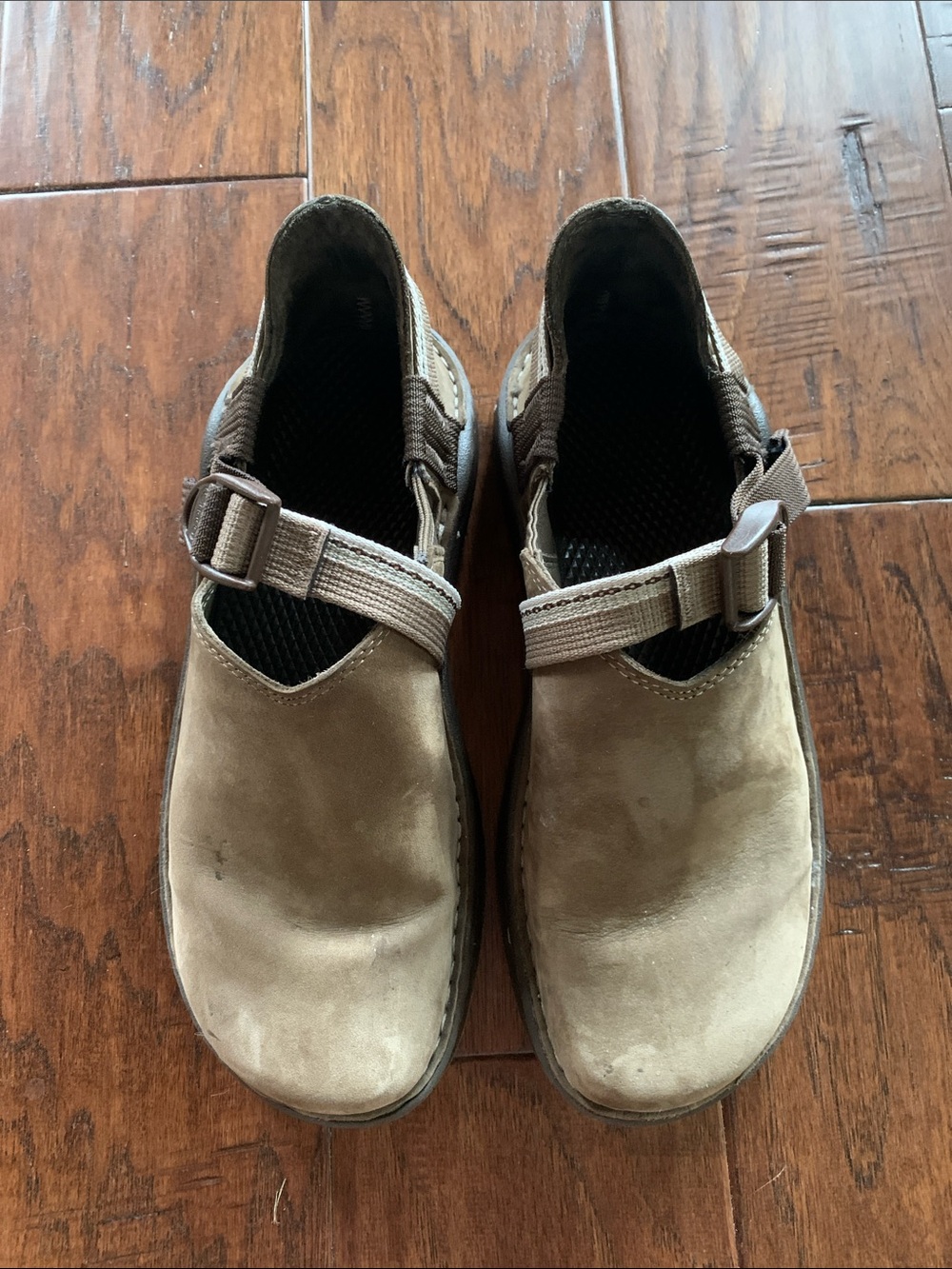 CLASSIC CHACO TAUPE NUBUCK CLOG